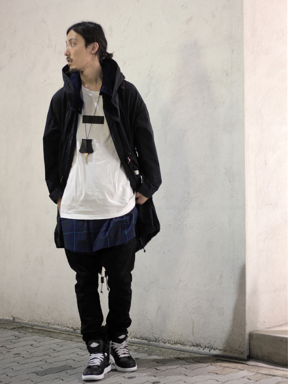 「NIKE、チェックシャツ、name.、FURTHER、バンドT、ハイカットスニーカー、Tremolo、腰巻きスタイル、ドラえもんのキャラクター、モッズコート」｜「Name.のName. NYLON WEATHER M-51（モッズコート、ブルー系）」を使った、DaisukeWakamoriさん（メンズ・181cm）の夏コーディネートの1枚目の写真