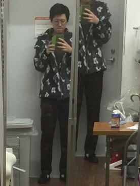「Paul Smith（ポールスミス）のアイテム（ダウンジャケット/コート）」を使った、Tsuyoshi Kuraharaさん（メンズ・180cm）の冬コーディネート