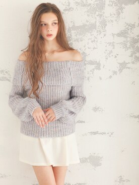 「GRL（グレイル）のボリュームスリーブオフショルニットトップス（ニット/セーター、ブルー系）」を使った、GRLグレイル_OFFICIALさん（レディース・160cm）の秋コーディネート