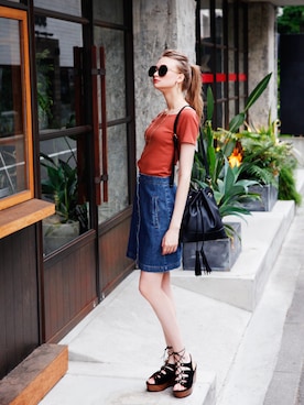 「GRL（グレイル）のアイテム（Tシャツ/カットソー）」を使った、GRLグレイル_OFFICIALさん（レディース・168cm）の夏コーディネート