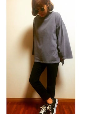 「CONVERSE（コンバース）のアイテム（スニーカー、ブラック系）」を使った、ARIKAさん（レディース・161cm）の冬コーディネート