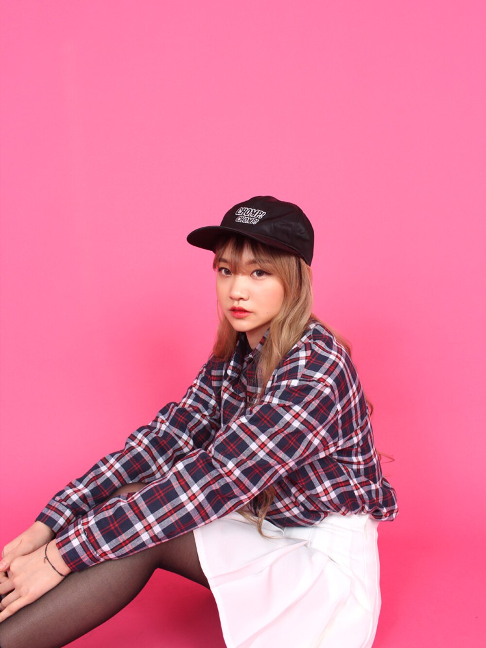 「キャップ、 シンプルコーデ、オルチャンファッション、 韓国ブランド、韓国ファッション、 カジュアルコーデ、 オールドミッキー、 oldmickey」｜「OLDMICKEY のフルーツ刺繍光沢キャップ（キャップ、ブラック系）」を使った、oldmickey_jpさん（レディース・160cm）の春コーディネートの1枚目の写真
