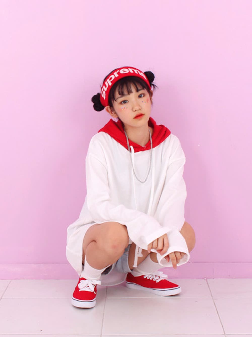 「 パーカー、 カジュアル、 シンプル、 ラフ、 プチプラ、 秋、 秋コーデ、オールドミッキー、 ラクチンコーデ、 oldmickey」｜「OLDMICKEY のカラー配色フードポイントルーズフィットパーカー(P000BIMQ)（パーカー、その他）」を使った、oldmickey_jpさん（レディース・162cm）の秋コーディネートの1枚目の写真