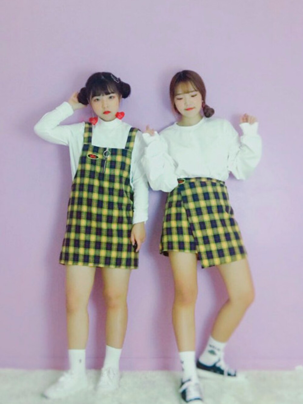 「 カジュアル、 サロペットスカート、おそろいコーデ、 シンプル、 ラフ、双子コーデ、 プチプラ、 ラクチンコーデ、 オールドミッキー、oldmickey」｜「OLDMICKEY のジッパー装飾チェックサロペットスカート(P000BIQZ)（サロペット/オーバーオール、その他）」を使った、oldmickey_jpさん（レディース・162cm）の秋コーディネートの1枚目の写真