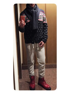 「Abercrombie&Fitch（アバークロンビーアンドフィッチ）のアイテム（カーディガン/ボレロ）」を使った、cullinanさん（メンズ・174cm）の冬コーディネート