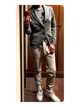 「Abercrombie&Fitch（アバークロンビーアンドフィッチ）のアイテム（カーディガン/ボレロ）」を使った、cullinanさん（メンズ・174cm）の秋コーディネート