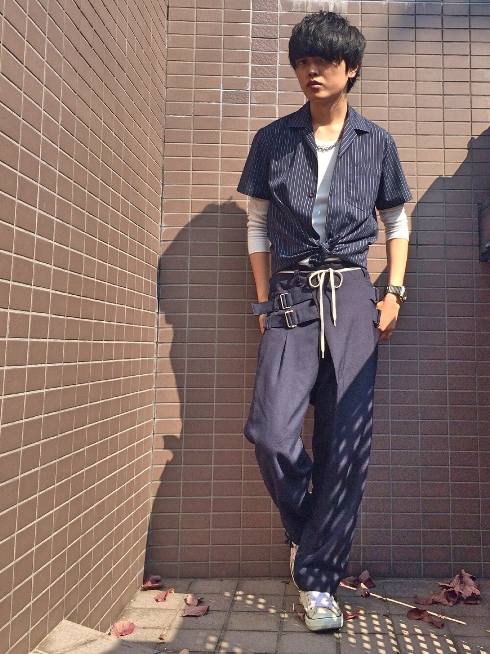 「ワントーンコーデ、ワイドパンツ、秋のコーデ、秋服、秋コーデ、スニーカー、白いスニーカー、白Tシャツ」｜「GGDのアイテム（その他パンツ、ブラック系）」を使った、ダイドウフミヤさん（メンズ・178cm）の秋コーディネートの1枚目の写真