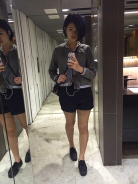 Laura Chenさんのコーディネート