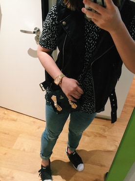 「TOMMY HILFIGER（トミーヒルフィガー）のアイテム（ライダースジャケット）」を使った、Glulingさん（レディース・163cm）の夏コーディネート