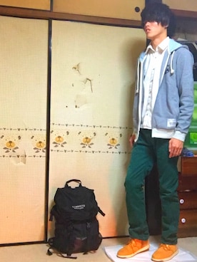 「Eddie Bauer（エディーバウアー）のアイテム（パーカー）」を使った、ハーキさん（メンズ・175cm）の秋コーディネート