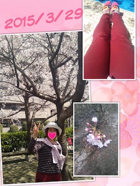 「アイテム（デニムパンツ、レッド系）」を使った、宮崎鈴子さん（レディース・160cm）の春コーディネート