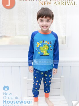 「アイテム（ルームウェア、ブルー系）」を使った、GW(Gleoite Wardrobe)さん（キッズ・110cm）の冬コーディネート