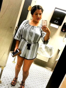 Jessica Siguenzaさんのコーディネート