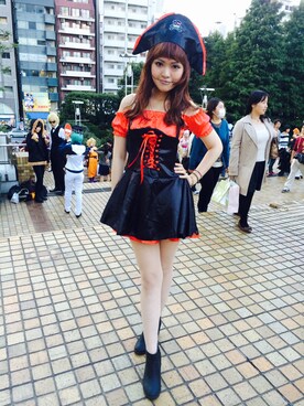 「不明のアイテム（ワンピース、ブラック系）」を使った、ララさん（レディース・160cm）の秋コーディネート