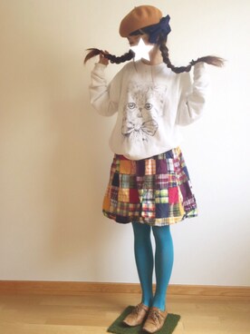 「アイテム（ヘアアクセサリー、ブルー系）」を使った、ワンダーねこビールさん（レディース・162cm）の秋コーディネート