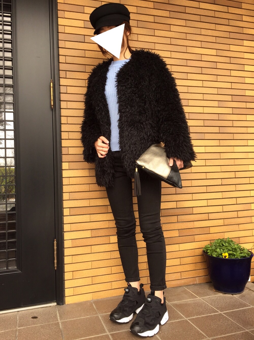 「moussy、dholic、UNIQLO、reebok」｜「MOUSSYのSTANDARD CASQUETTE（キャスケット、ブラック系）」を使った、Misat☻．さん（レディース・160cm）の冬コーディネートの1枚目の写真