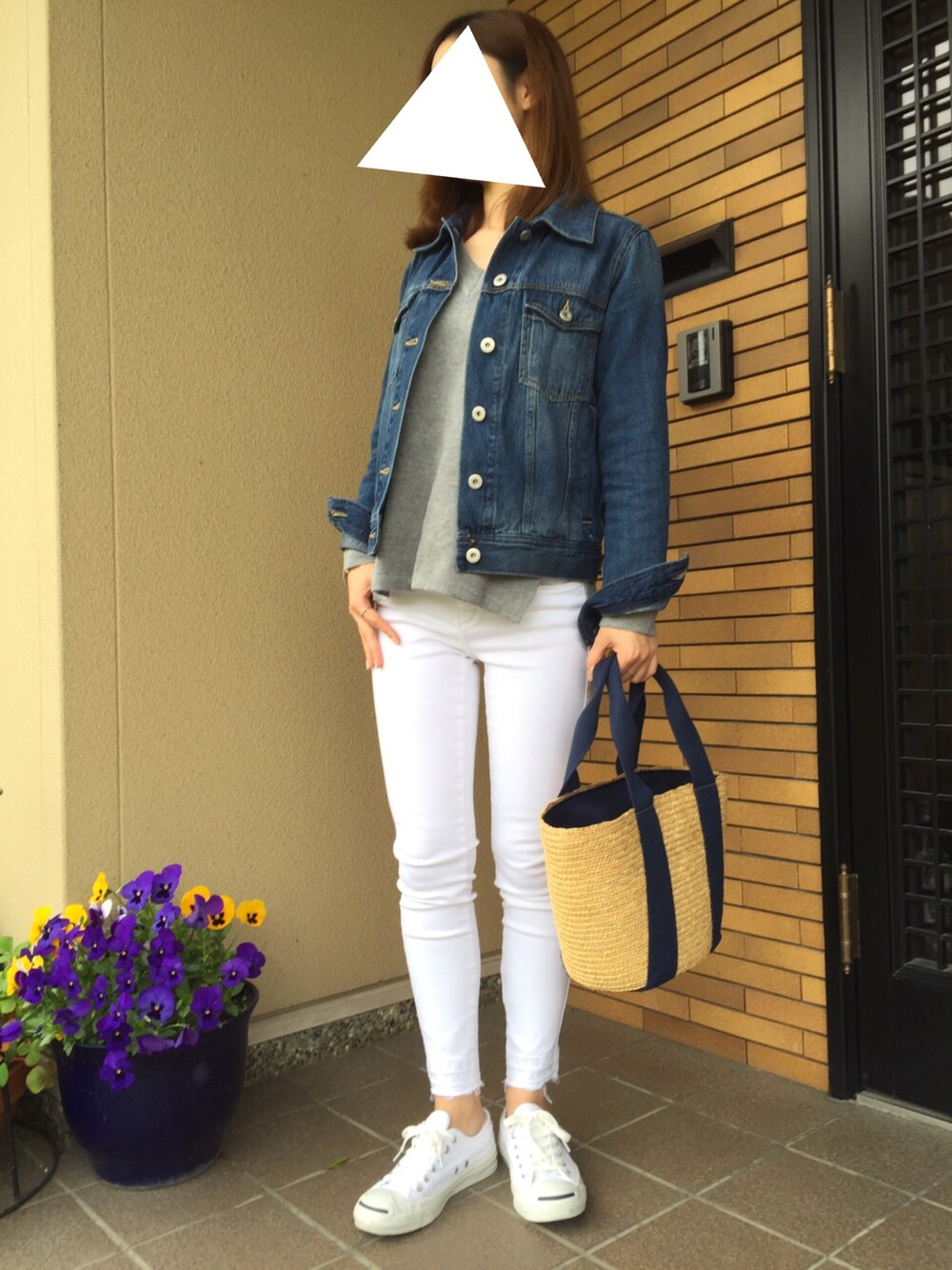「GU、ZARA、かごバッグ、converse」｜「ZARAのアイテム（その他パンツ、ホワイト系）」を使った、Misat☻．さん（レディース・160cm）の春コーディネートの1枚目の写真