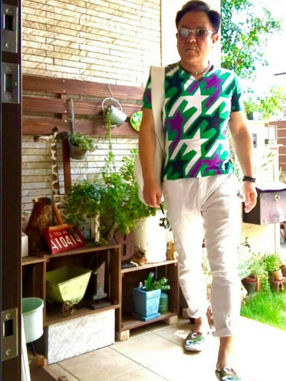 「夏コーデ、プール監視員、Vivienne Westwood、LouisVuitton、GUCCI、ROSE BUD COUPLES、CAOPANIC TYPY、300均、プール」｜「LOUIS VUITTONのアイテム（ファッション雑貨、ブラック系）」を使った、かつさん（メンズ・174cm）の夏コーディネートの1枚目の写真