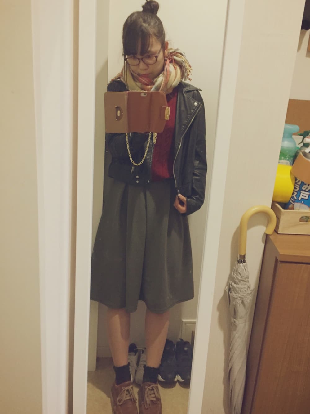 「ootd、UNIQLO、GU、オトナカジュアル、LOWRYS FARM、休日スタイル、ストール、チェック」｜「GUのアイテム（スカート、グリーン系）」を使った、ｼ ｵ ｺﾞﾏ ◢さん（レディース・168cm）の秋コーディネートの1枚目の写真