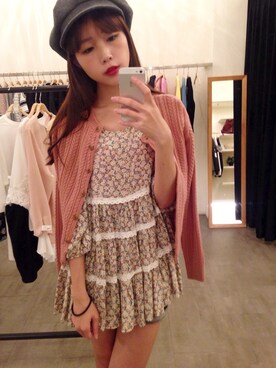 「アイテム（チュニック、ベージュ系）」を使った、Carinaさん（レディース・165cm）の春コーディネート