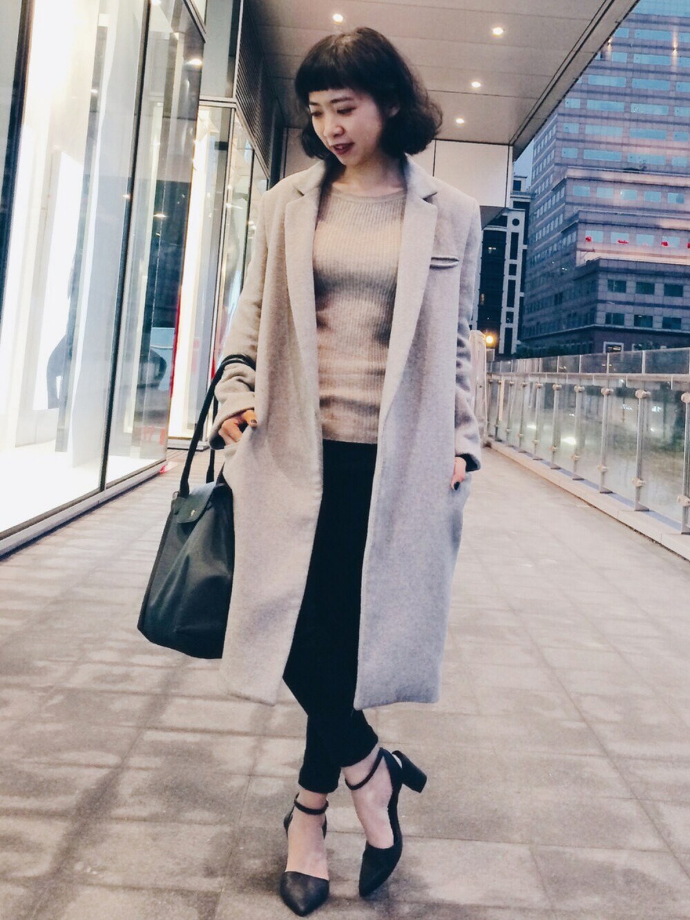 「チェスターコート、ootd、ZARA、GU、雨の日」｜「GUのアイテム（ニット/セーター、ベージュ系）」を使った、eRIKAさん（レディース・157cm）の冬コーディネートの1枚目の写真