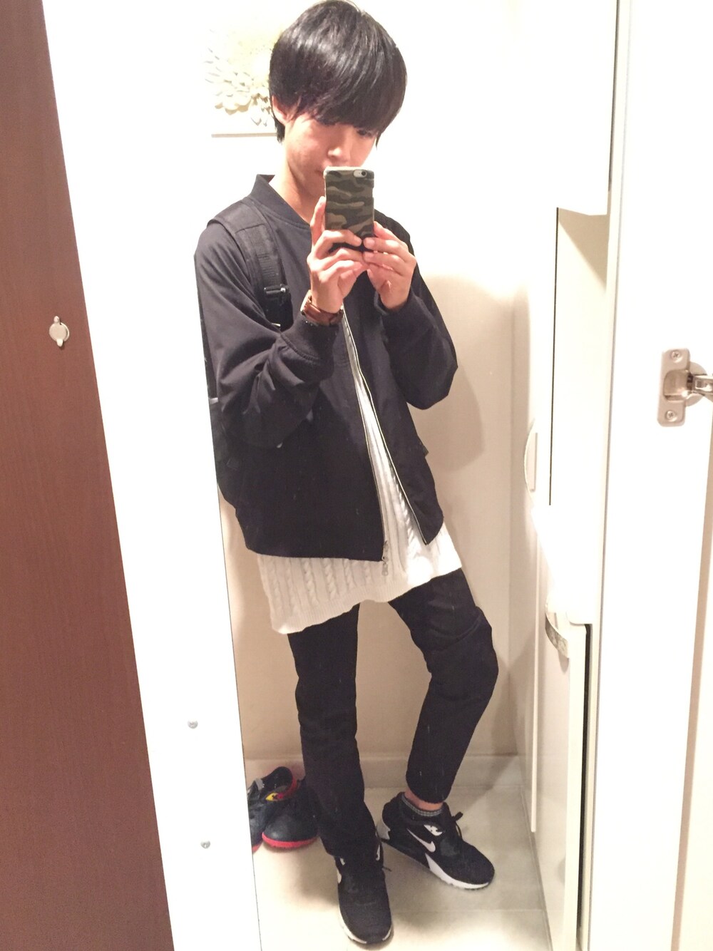 「wearhalloween2016、きれいめカジュアル、ブラック、RAGEBLUE、シンプルコーデ、MAKAVELIC、WEGO、ユニクロ、AIR MAX」｜「RAGEBLUEの＜2WAY仕様＞リバーシブルスカジャン（ジャケット/アウター、ブラック系）」を使った、Ryuさん（メンズ・170cm）の秋コーディネートの1枚目の写真