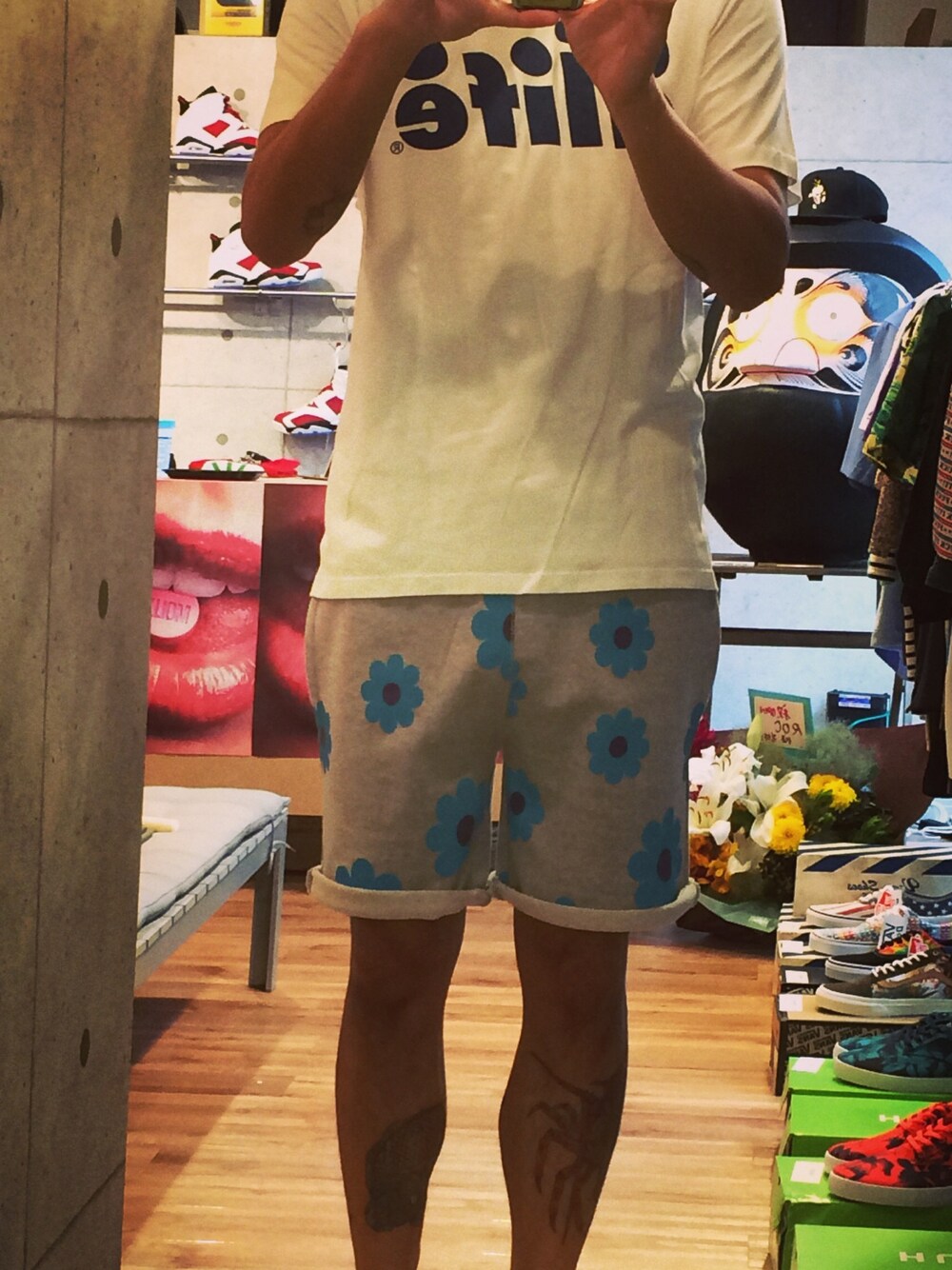 「ALIFEのtee
（その他パンツ、グレー系）」を使った、tbonenew2014さん（メンズ・180cm）の夏コーディネートの1枚目の写真