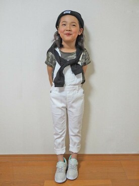 「Right-on（ライトオン）のアイテム（オールインワン・サロペット）」を使った、Right-on KID'Sさん（キッズ・110cm）の冬コーディネート