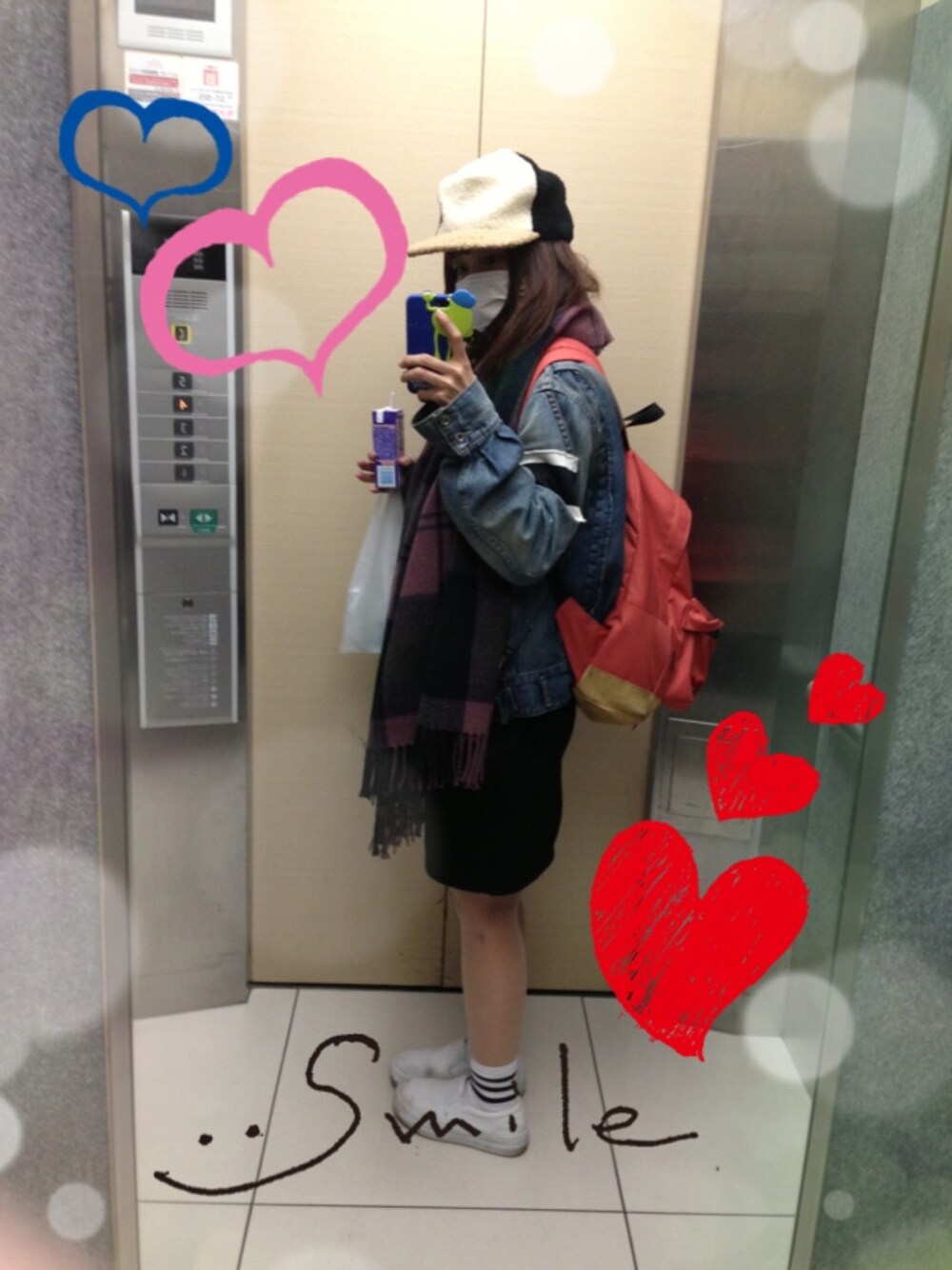 「WORLD WIDE LOVE!の11年前くらいのWWL（キャップ、ホワイト系）」を使った、はろさん（レディース・158cm）の春コーディネートの1枚目の写真