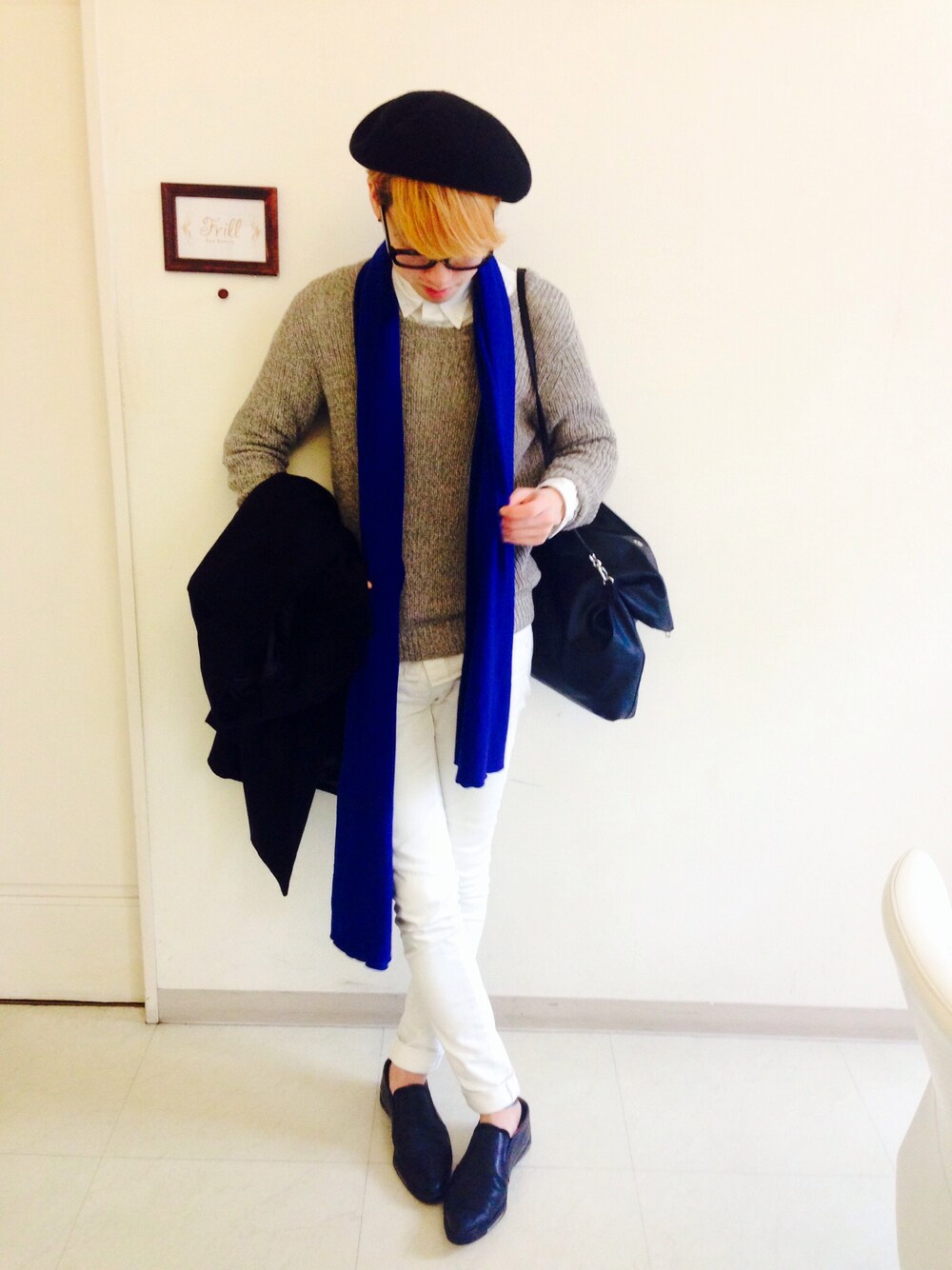 「差し色」｜「AGOSTOのアイテム（マフラー、ブルー系）」を使った、K君さん（メンズ・177cm）の冬コーディネートの1枚目の写真