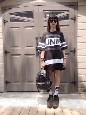 「UNIF」｜「アイテム（バックパック/リュック）」を使った、Mollyさん（レディース・160cm）の夏コーディネート