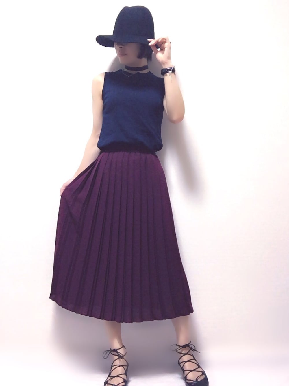 「オトナカジュアル、秋のコーデ、ネイビーコーデ、Daniel Wellington、ダニエルウェリントン、新作、wine、プリーツスカート、ノースリーブ」｜「UNIQLOのアイテム（スカート、その他）」を使った、ナナさん（レディース・156cm）の秋コーディネートの1枚目の写真