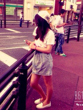 「アイテム（アナログ腕時計、ピンク系）」を使った、moekaさん（レディース・161cm）の秋コーディネート