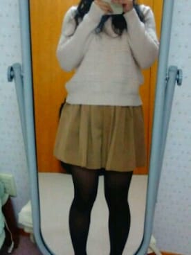 「GU（ジーユー）のアイテム（スカート、ベージュ系）」を使った、さっちゃんさん（レディース・152cm）の秋コーディネート