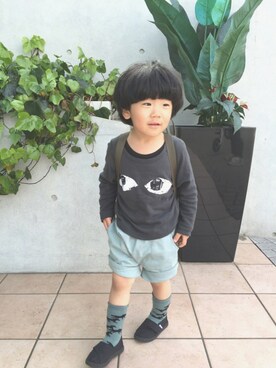 「BOBO CHOSES（ボボショーズ）のアイテム（Tシャツ/カットソー、グレー系）」を使った、iorinrinさん（キッズ）の春コーディネート