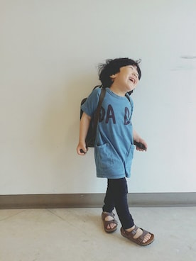 「BOBO CHOSES（ボボショーズ）のアイテム（Tシャツ/カットソー、ブルー系）」を使った、iorinrinさん（キッズ）の春コーディネート