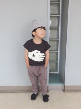 「arkakamaのアイテム（Tシャツ/カットソー、ブラック系）」を使った、iorinrinさん（キッズ）の夏コーディネート