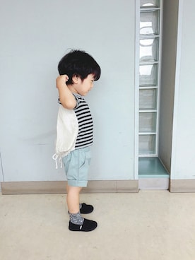 「COMECHATTO&CLOSET（カムチャットアンドクロゼット）のバックパラシュートボーダーTEE（Tシャツ/カットソー、ブラック系）」を使った、iorinrinさん（キッズ）の夏コーディネート