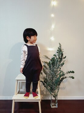 「tinycottonsのアイテム（Tシャツ/カットソー、ホワイト系）」を使った、iorinrinさん（キッズ）の秋コーディネート