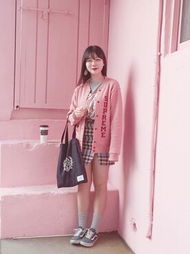 Supreme シュプリーム のスタジャン ピンク系 を使った人気ファッションコーディネート Wear