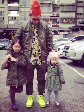 「アイテム（ナイロンジャケット、グリーン系）」を使った、老莫さん（メンズ・173cm）の冬コーディネート