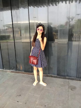 「Isdaluのアイテム（ワンピース、ブルー系）」を使った、Abby Zhangさん（レディース・160cm）の春コーディネート