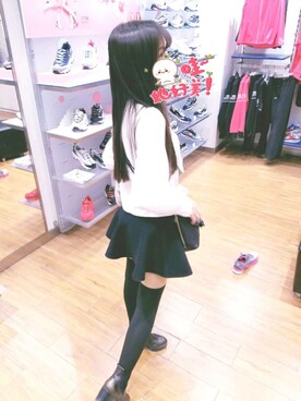 「ZARA（ザラ）のアイテム（シャツ/ブラウス、ホワイト系）」を使った、Abby Zhangさん（レディース・160cm）の春コーディネート