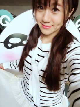 「Gogirlのアイテム（ニット/セーター、ホワイト系）」を使った、Abby Zhangさん（レディース・160cm）の夏コーディネート