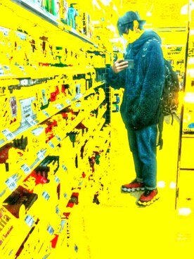 「ハイテクスニーカー」｜波汰さん（メンズ・160cm・10代）の秋コーディネート