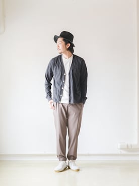 「BASISBROEK（バシスブルック）のアイテム（パンツ）」を使った、TEJIEさん（メンズ・180cm）の春コーディネート