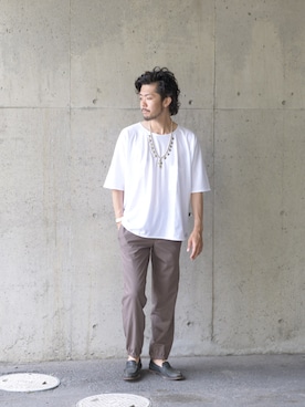 「BASISBROEK（バシスブルック）のアイテム（パンツ）」を使った、TEJIEさん（メンズ・180cm）の夏コーディネート