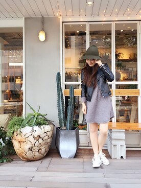 「TODAYFUL（トゥデイフル）のアイテム（ライダースジャケット）」を使った、MOMOKO KOIKEさん（レディース・158cm）の秋コーディネート