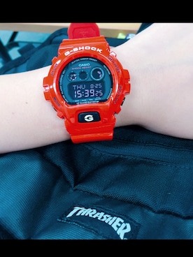 「G-SHOCK（ジーショック）のアイテム（アナログ腕時計、レッド系）」を使った、あーる®さん（レディース・160cm）の夏コーディネート