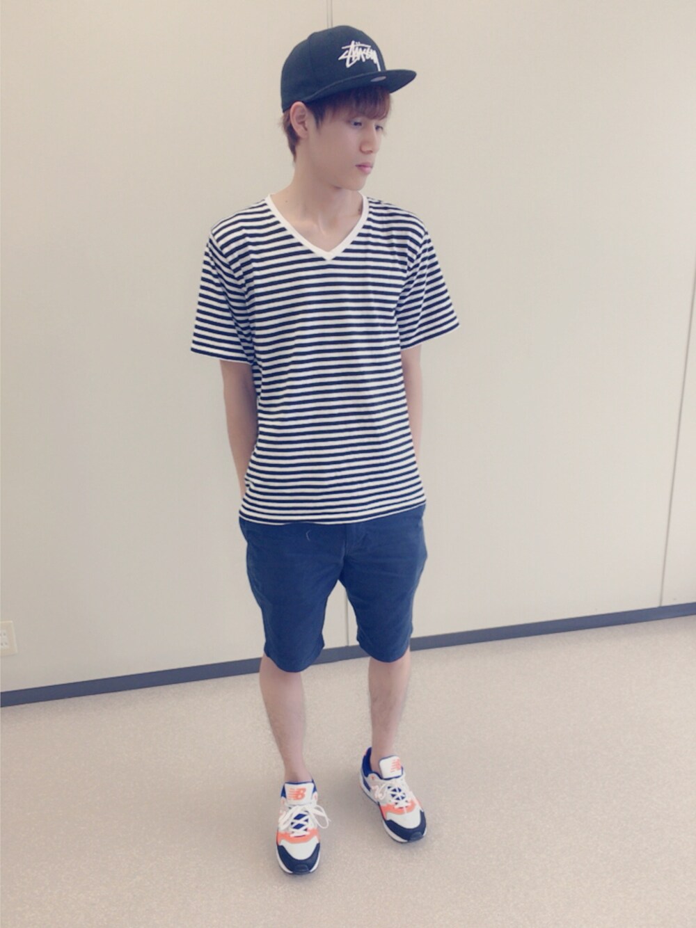「ゆるコーデ、ハーフパンツ、夏、ボーダー、GU、スニーカー、New Balance、プチプラ、シンプルコーデ、夏コーデ」｜「NEW ERAのStock New Era Snapback Ballcap（キャップ、ブラック系）」を使った、おんちんさん（メンズ・183cm）の夏コーディネートの1枚目の写真